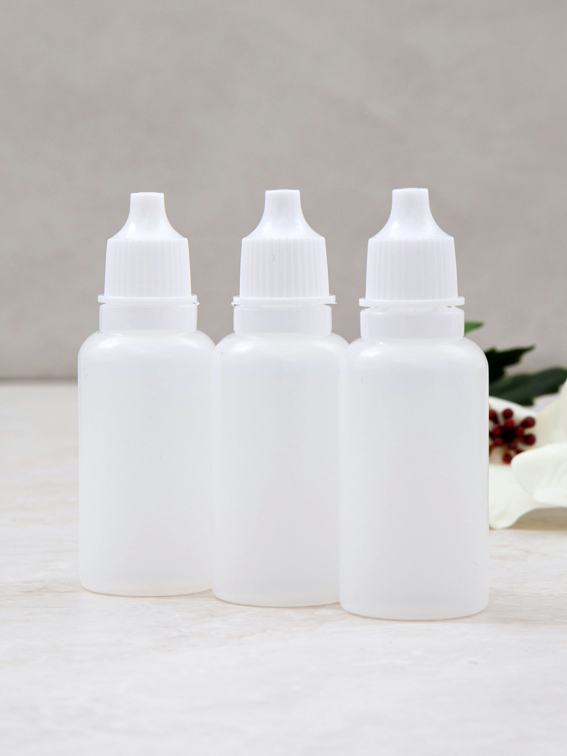 3 drop-type containers of 20 ml