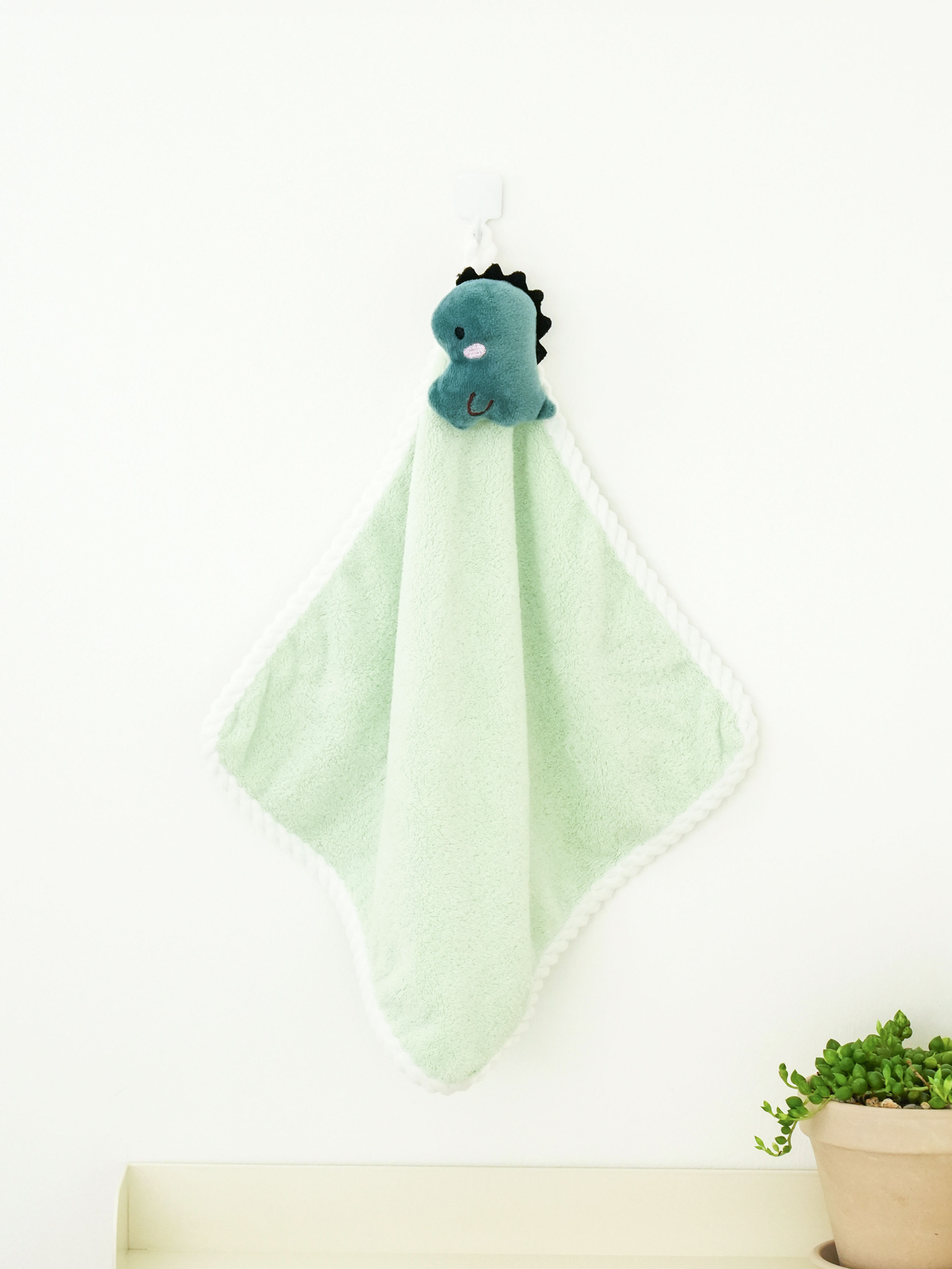 Character Point Ring Hand Towel 30
