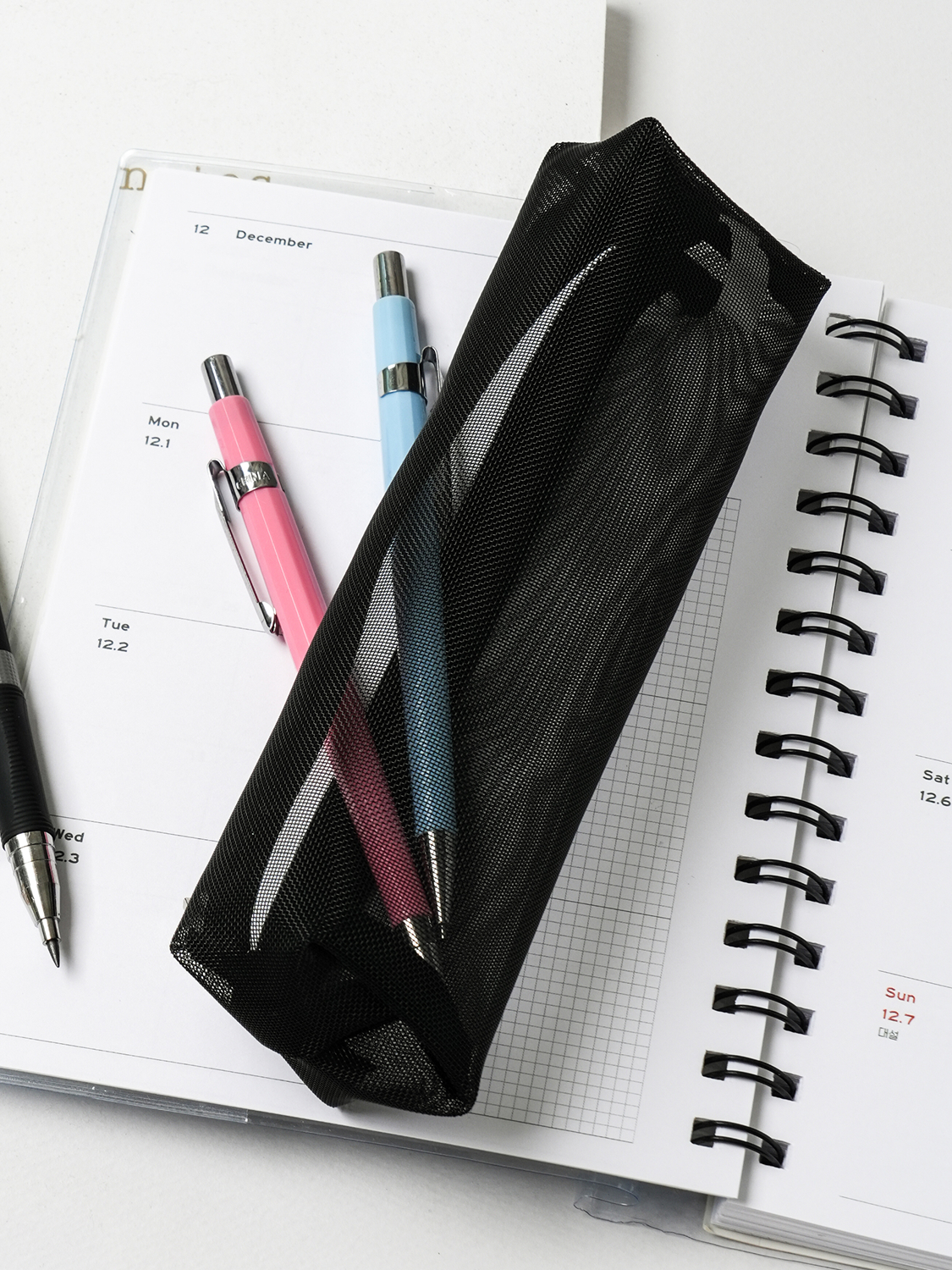 Slim mesh pencil case black