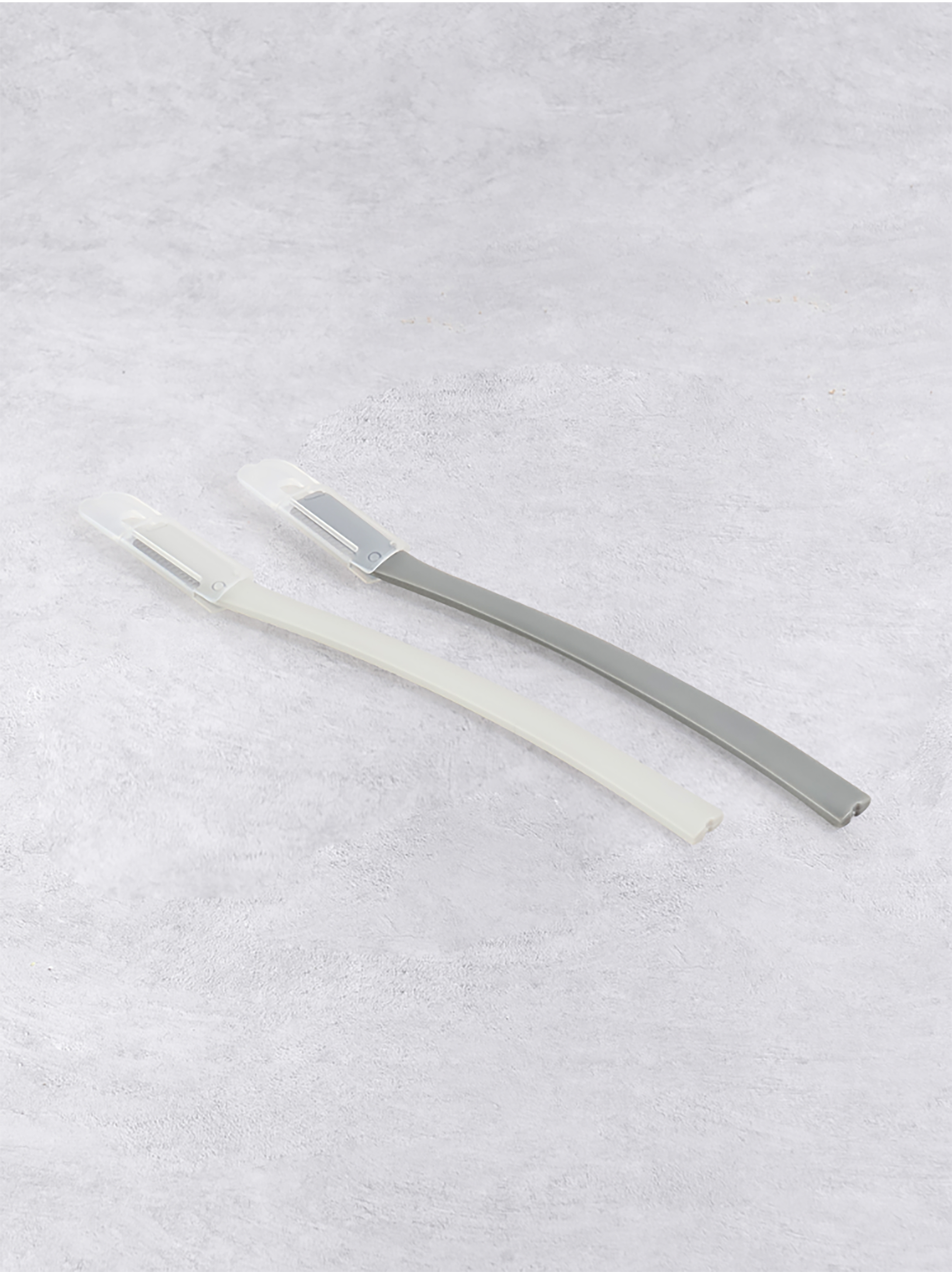 2 straight eyebrow blades
