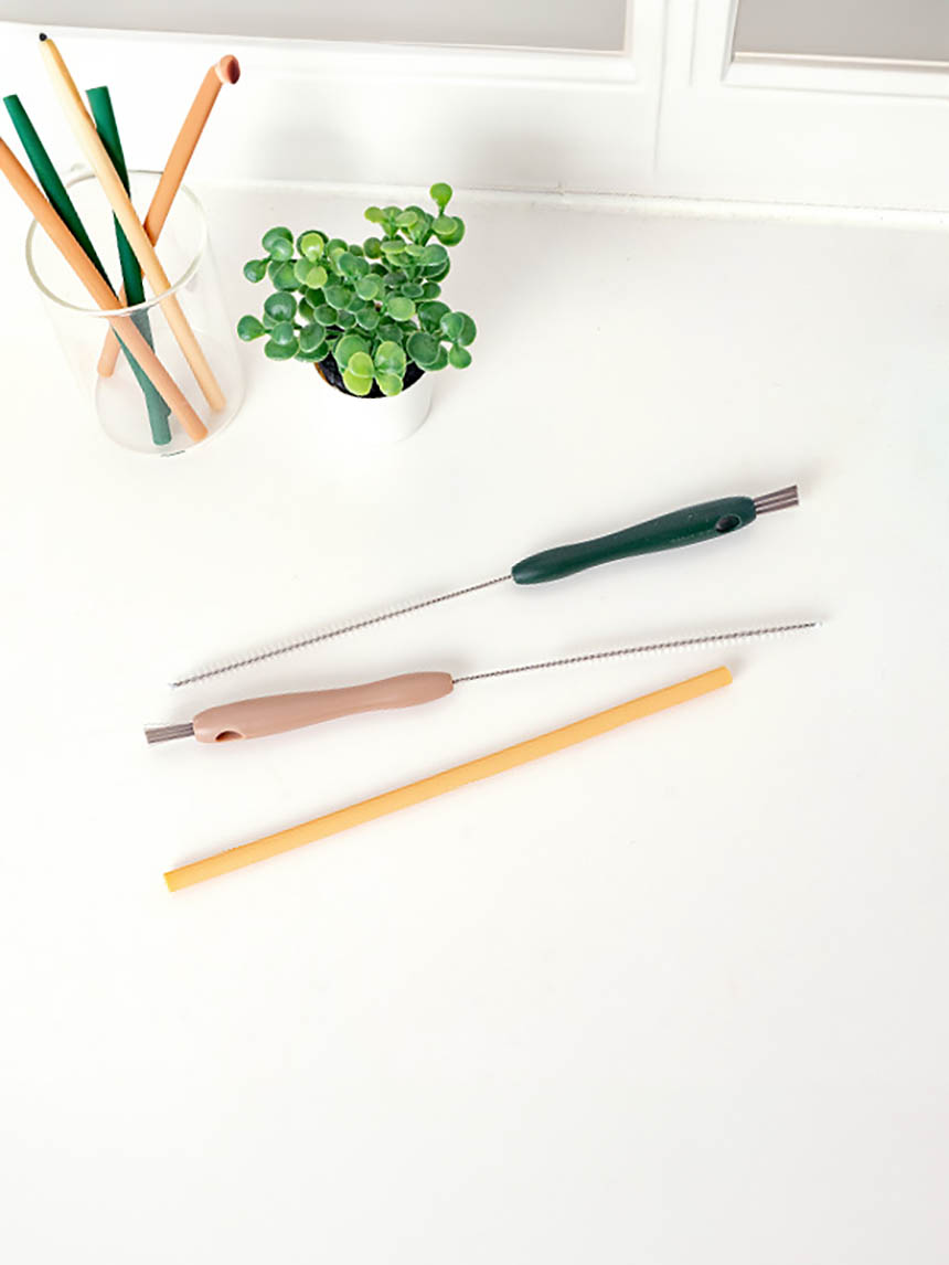 Double-sided straw cleaning brush