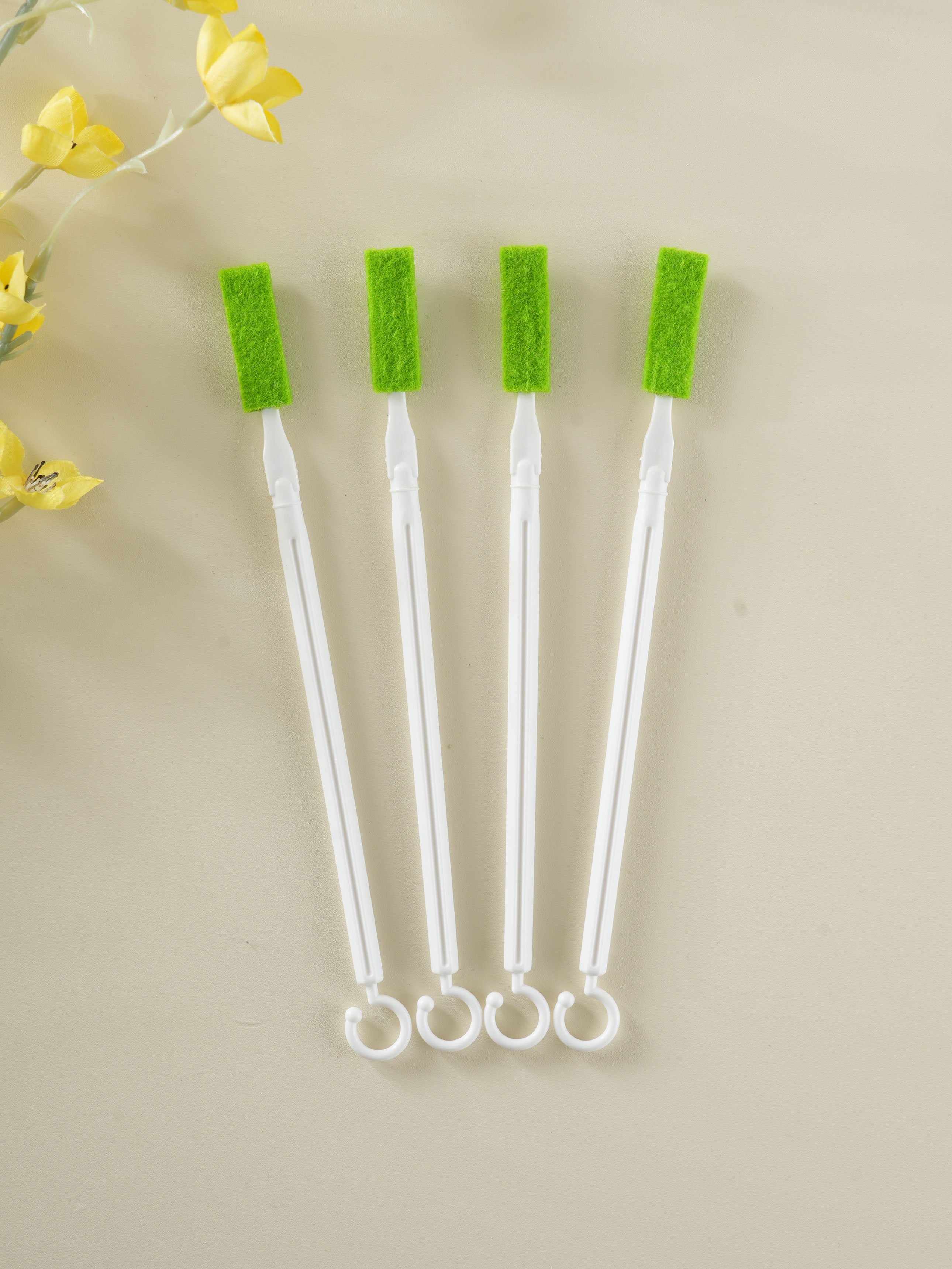 4 vehicle crevice cleaning rods included