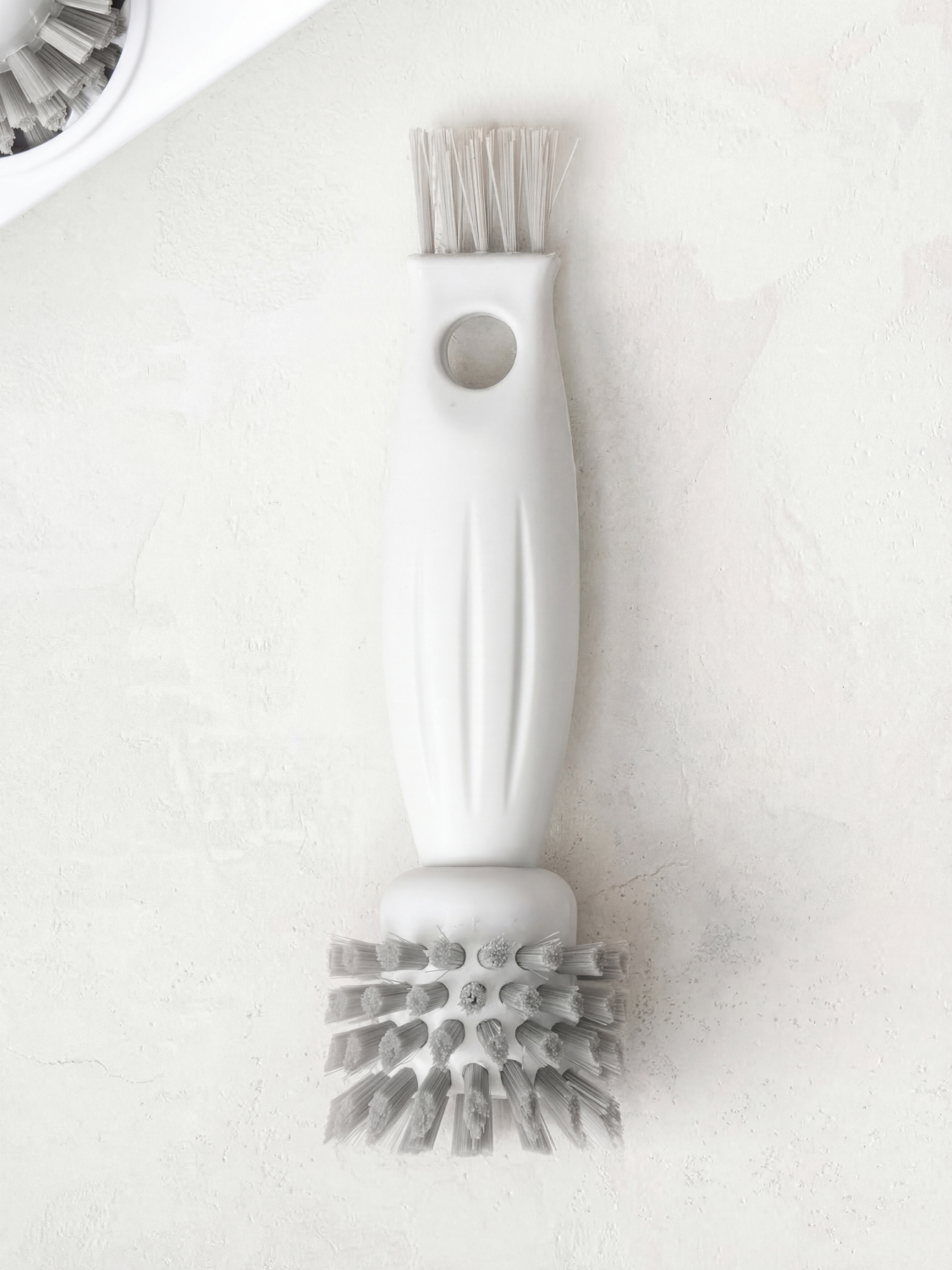 outlet cleaning brush