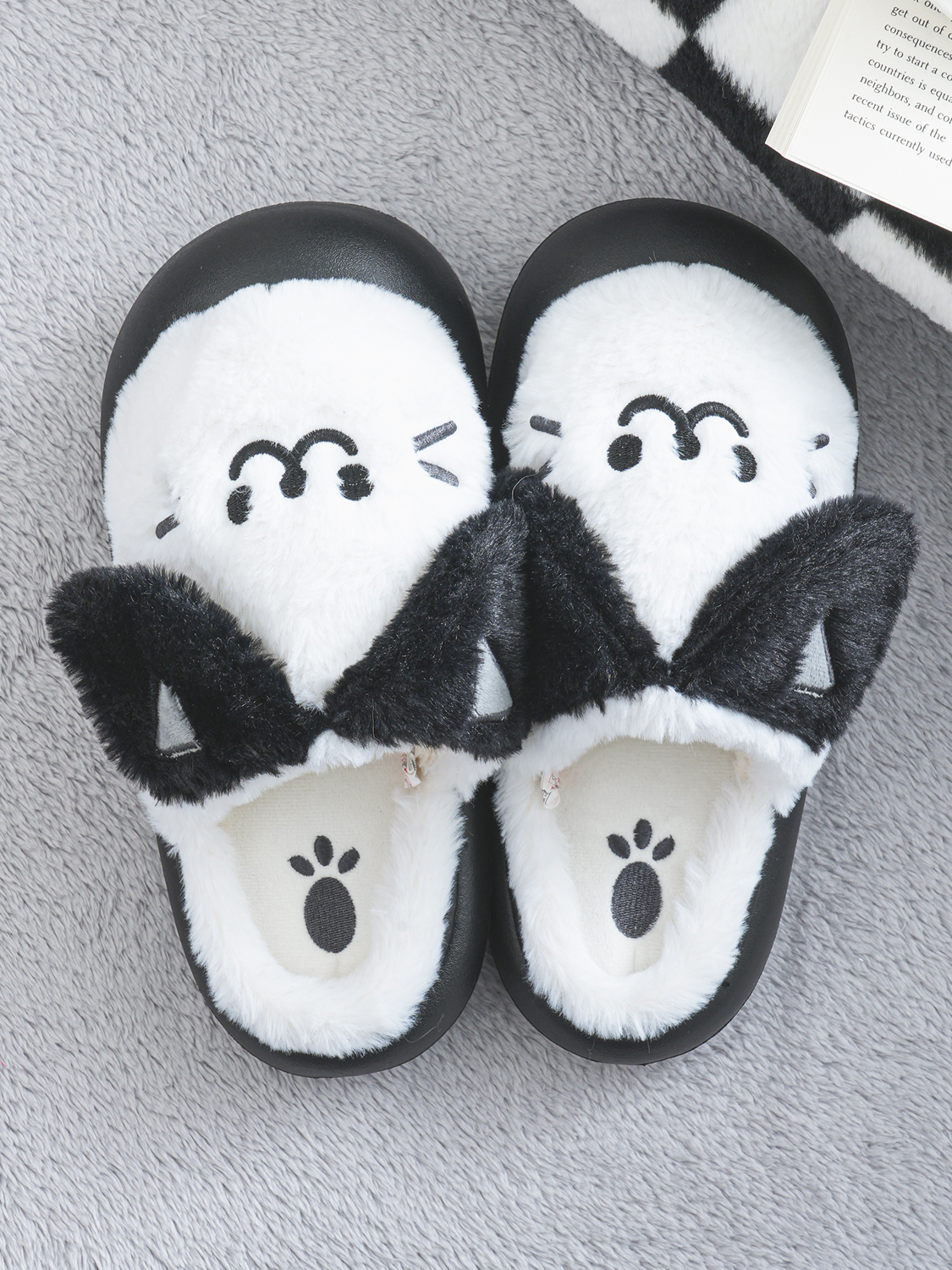 Animal point clogged living room shoes (approx. 24 cm)