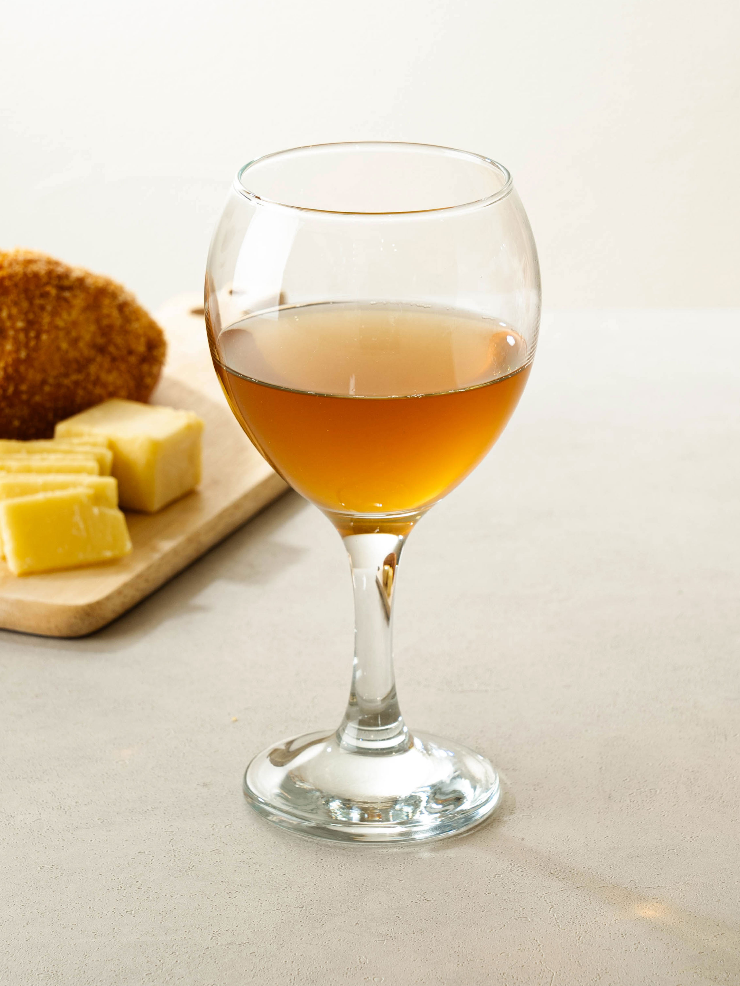 Simple glass wine glass 260 ml