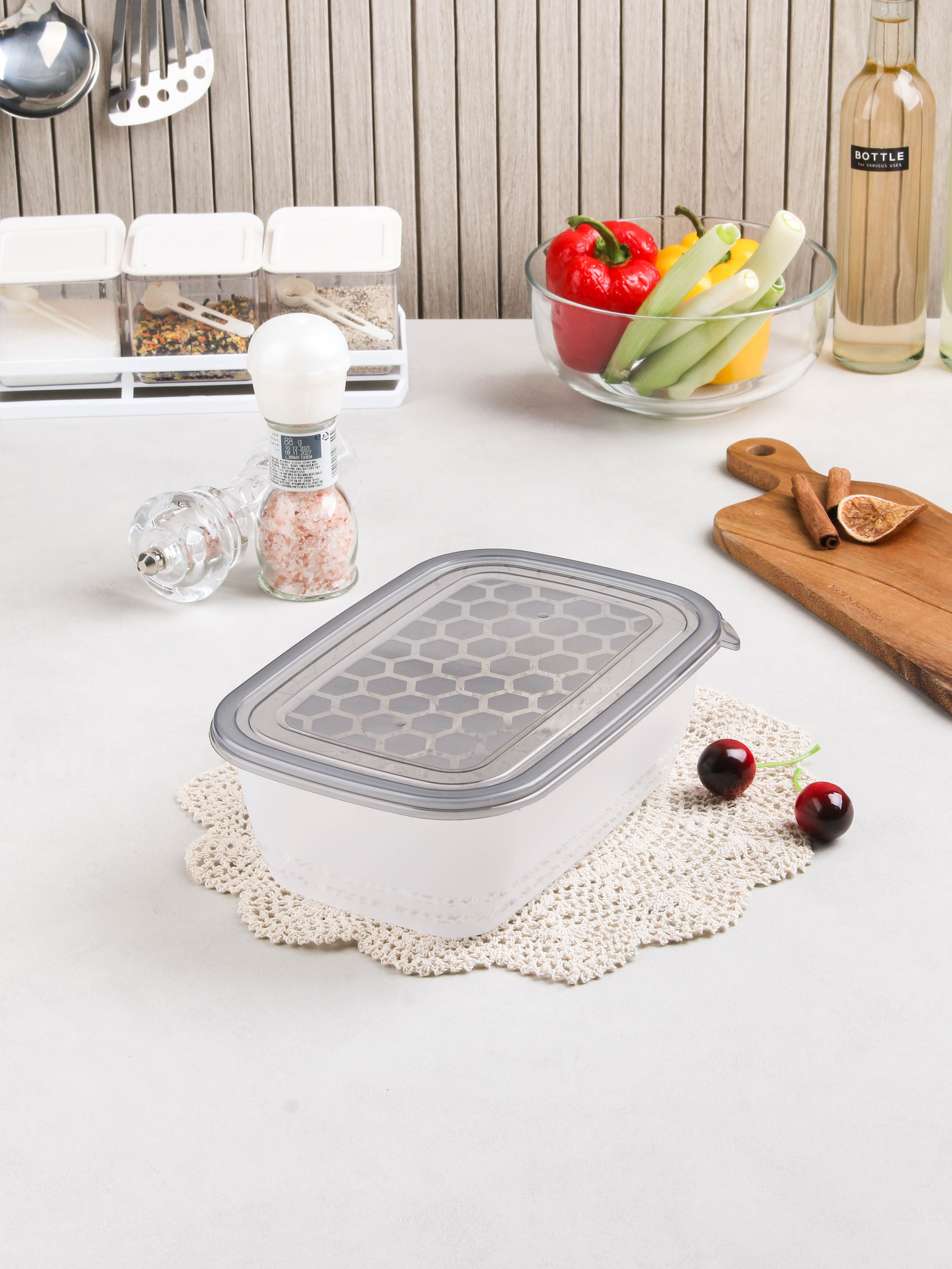 Honeycomb Rectangular Storage Container 1.9L
