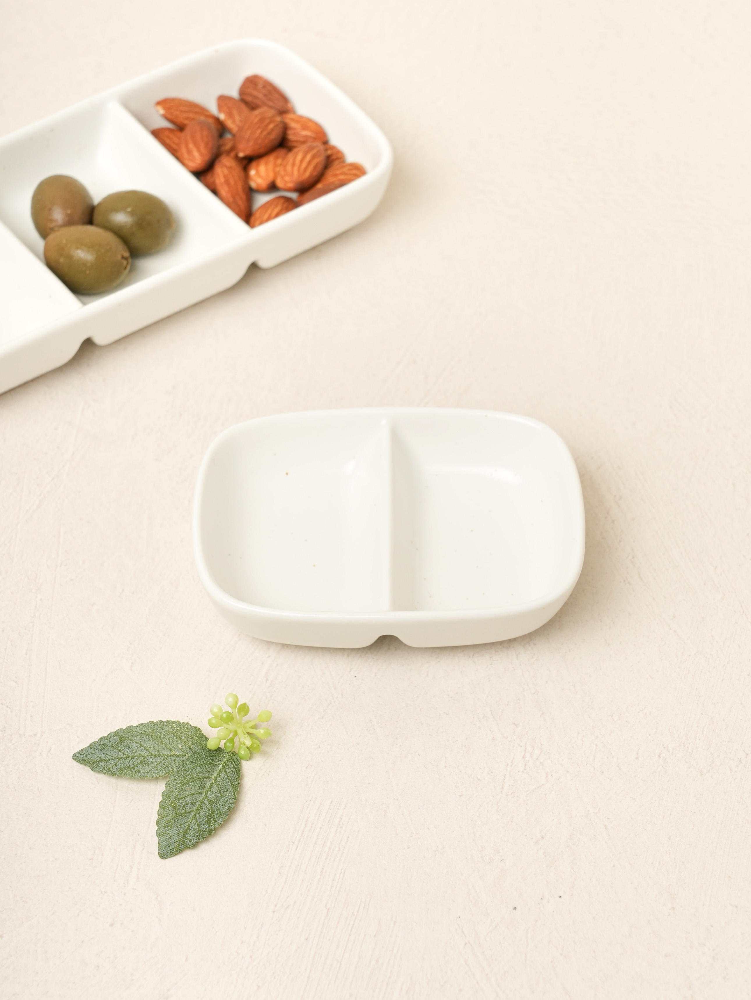 Soft white 2 compartment sharing paper 9.5 cm