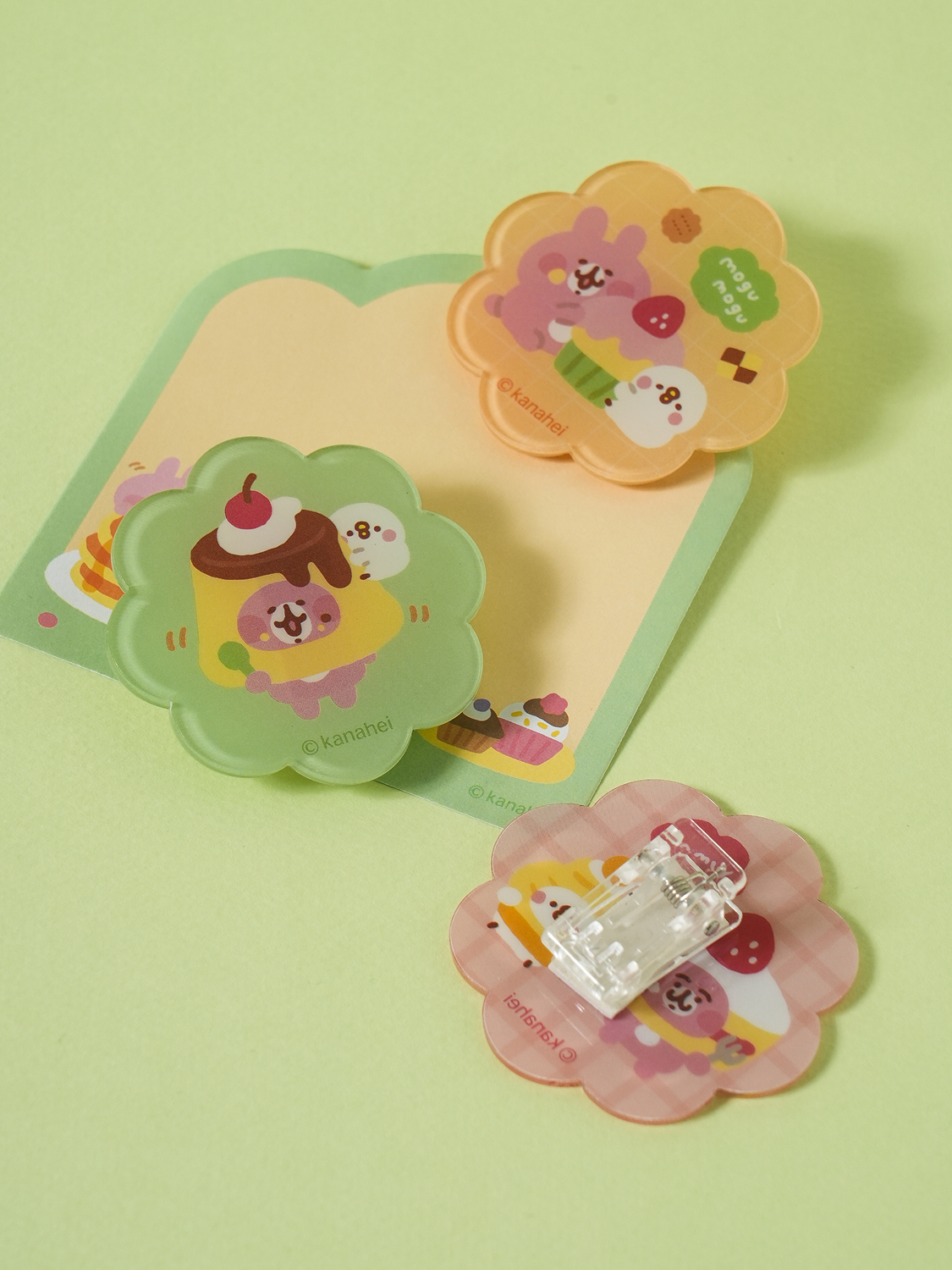 Kanahey's small animal random acrylic clip