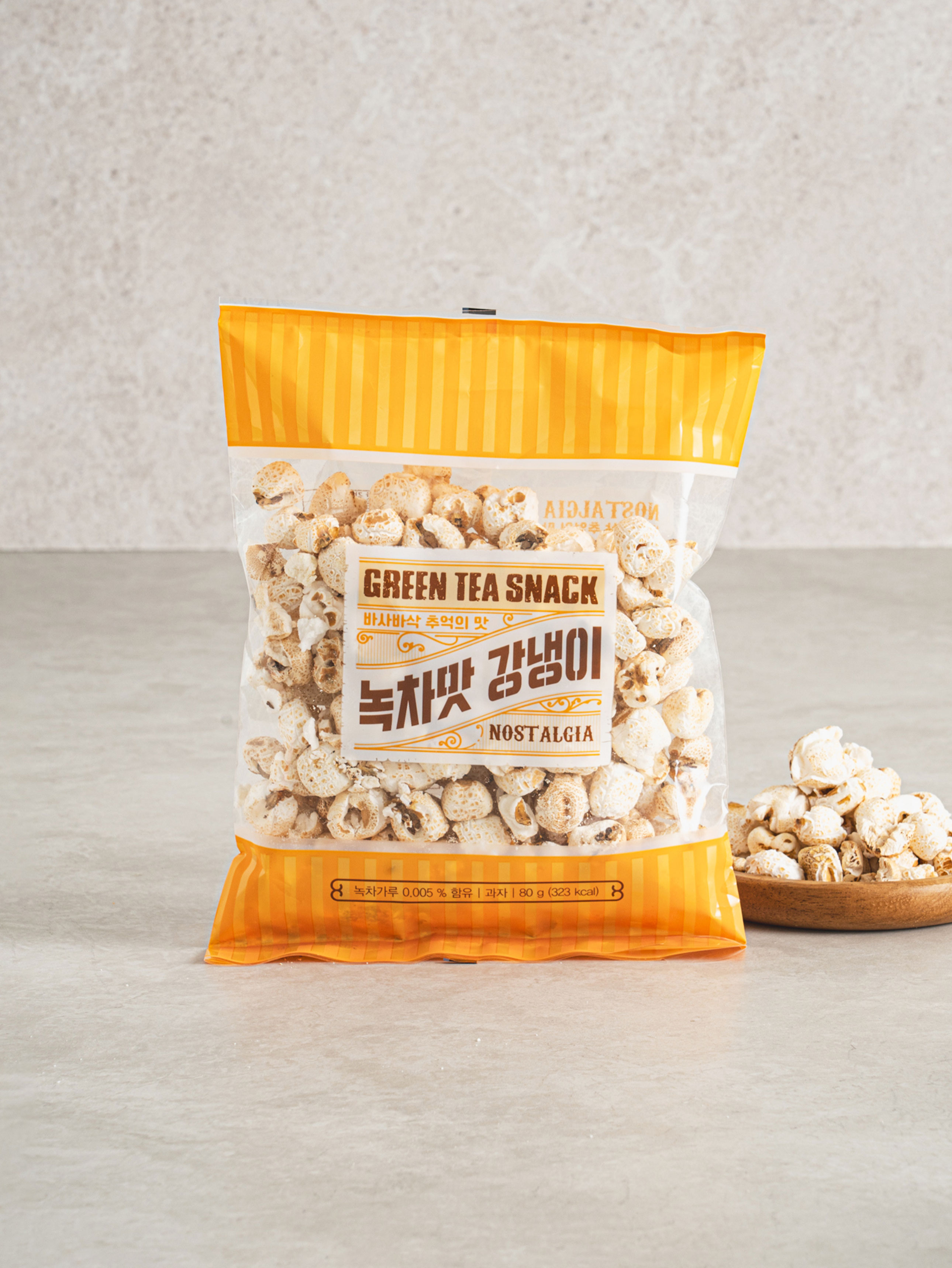 80 g green tea flavored corn snacks