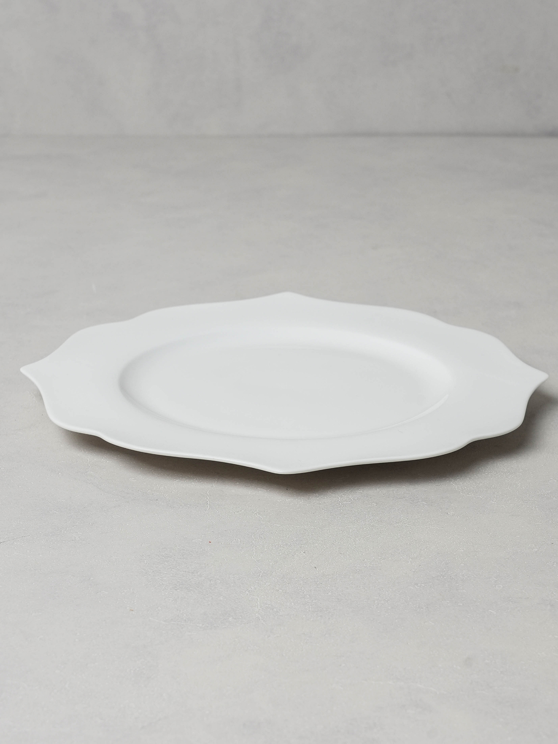 Flower silhouette plate 21 cm