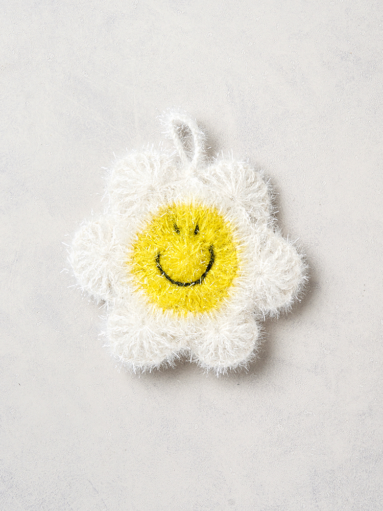 Smile Hand Knitted Scrubber