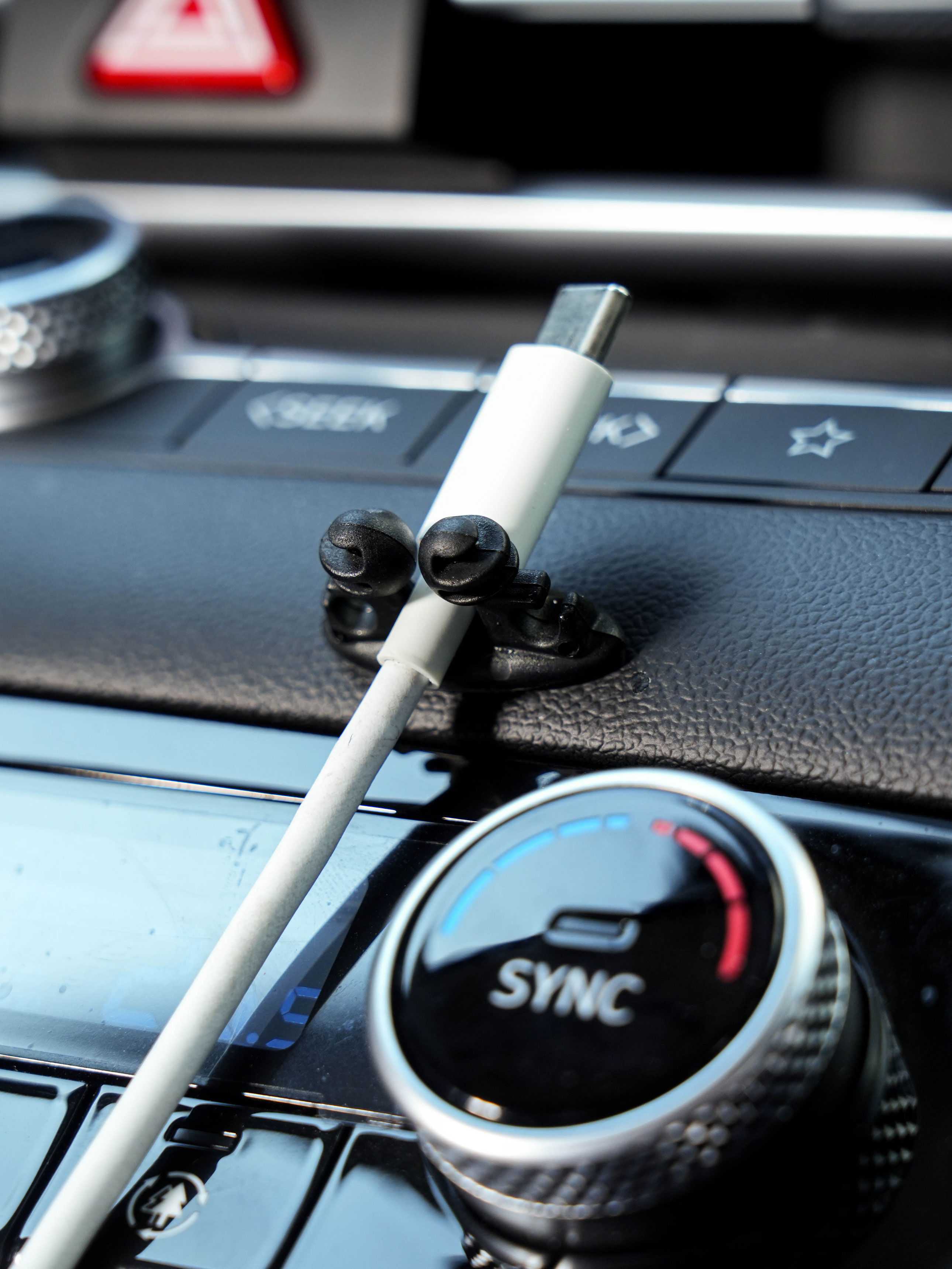 8 car cable organizers