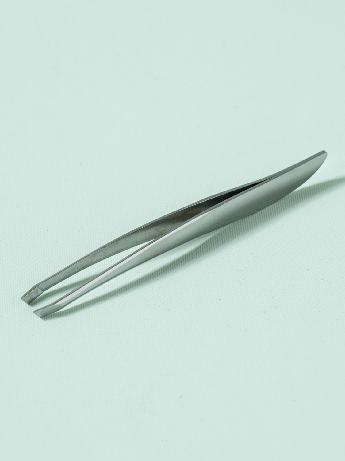 curved handle tweezers